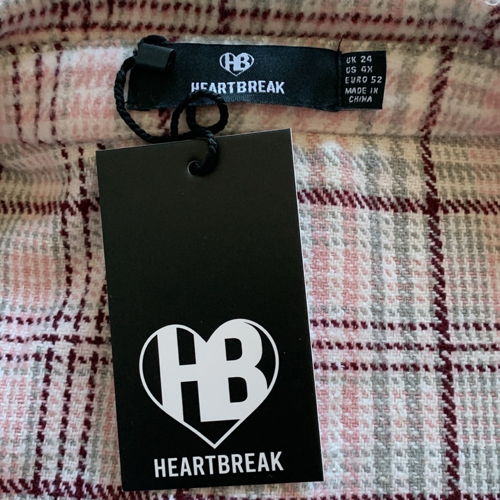 🌺HEARTBREAK PLAID SHACKET🌺 - Picture 4 of 5